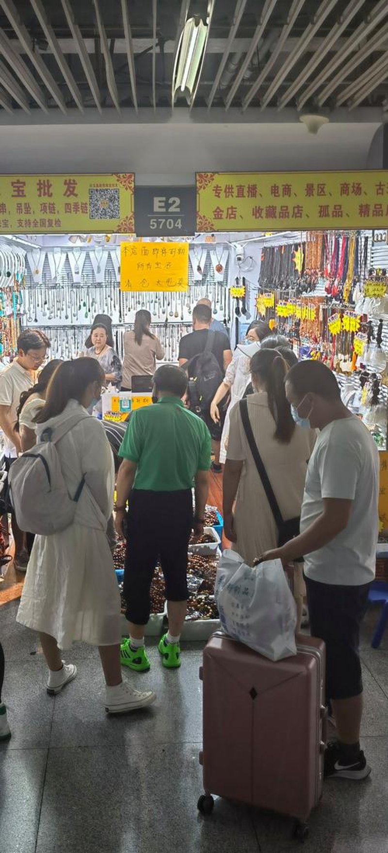 如何玩转银饰批发：技巧秘籍